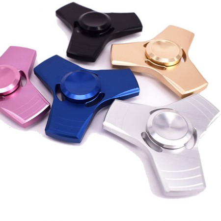 /products/tri-spinner-rotating-toys-metal-fingertips-fingers-gyro-reduce-stress/